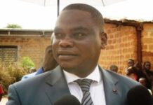 Avis de tempête à la direction de la Météorologie en Centrafrique : abus de pouvoir, népotisme et recyclage de politiciens analphabètes et des copines au ministère des Transports Avis de tempête à la direction de la Météorologie en Centrafrique : abus de pouvoir, népotisme et recyclage de politiciens analphabètes et des copines au ministère des Transports
