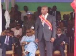 Le-Président-Touadéra-lors-de-sa-prestation-de-serment-à-Bangui- CENTRAFRIQUE : LE FAUTEUIL PRÉSIDENTIEL EST-IL JURIDIQUEMENT VIDE OU INOCCUPÉ ?