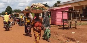 Festival de tabassage des agriculteurs par des mercenaires russes du groupe Wagner à Obo