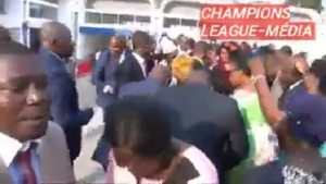 Face à l’effondrement total du pays, les sorciers de la République font la fête. Touadera et son clan dansent et continuent de danser sur les tombeaux des centrafricains  