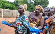 Centrafrique : quand le pouvoir transforme la misère en business électoral Centrafrique : quand le pouvoir transforme la misère en business électoral