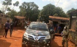 Vive tension au commissariat du 4ème arrondissement de Bangui : certains soldats FACA menacent de venir incendier le commissariat après la mort de l’un des leurs