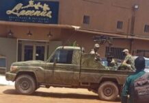 Braquage d’État : comment Touadéra et les Wagner organisent le hold-up de l’or et du carburant en Centrafrique FLASH INFO : violent Affrontements à Zemio entre les miliciens Azandé et les mercenaires russes appuyés par les soldats FACA