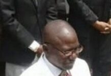 Le pasteur Issan Faki pense sérieusement à quitter la tête de l’église UFEB Bataillon 2 après les troubles survenus le dimanche 12 avril 2026 à Bangui en son absence Le pasteur Issan Faki pense sérieusement à quitter la tête de l’église UFEB Bataillon 2 après les troubles survenus le dimanche 12 avril 2026 à Bangui en son absence