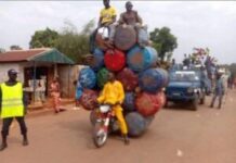Centrafrique : deux femmes tuées dans un accident de camion à la montagne de Kassango Centrafrique : violent accident survenu sur l'avenue des Martyrs à Bangui, 2 jeunes filles mortes