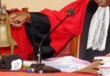 Centrafrique : quand Guy Martial Damanguéré, procureur de la République bafoue le droit pour conserver ses « gombos », la justice est prise en otage par Touadéra et Wagner Centrafrique : quand Guy Martial Damanguéré, procureur de la République bafoue le droit pour conserver ses « gombos », la justice est prise en otage par Touadéra et Wagner
