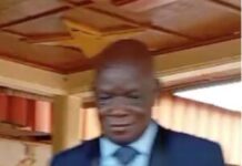 Du primaire à l’université, les étudiants subissent le racket absolu : Elie Oueifio dresse le tableau sombre de la corruption quotidienne en RCA Pourquoi ne pas attribuer le bac aux victimes de l'éboulement ? » : Le plaidoyer d'Elie Oueifio face aux décisions d'exception du ministre Zingas.
