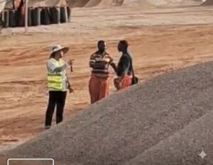 Corridor 13 : un responsable chinois accuse un conducteur d’avoir volé du carburant, tension maximale et menace de grève sur le chantier