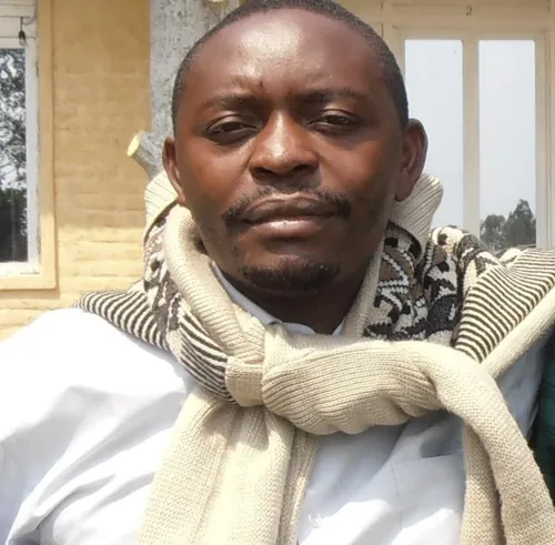 Centrafrique : quand le coordinateur de la Fondation Hirondelle traite les journalistes du CNC de “détraqués mentaux”