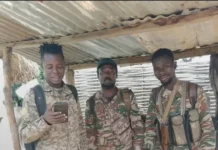 Ouanda-Djallé : le représentant de l’ONG SOPANDJI grièvement blessé par un sous-lieutenant À Sam-Ouandja, une altercation verbale tourne à un affrontement physique entre un soldat FACA et un commerçant, forçant les mercenaires russes à intervenir