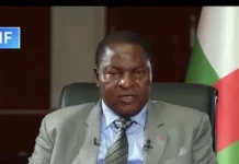 Quand le dictateur de Bangui tente de légitimer son coup de force institutionnel sous le label de la « Septième République » Quand le dictateur de Bangui tente de légitimer son coup de force institutionnel sous le label de la « Septième République »