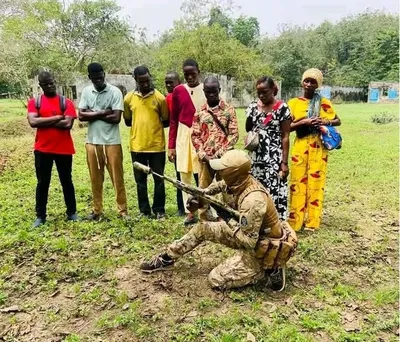 Ils ont déjà vidé le sous-sol centrafricain. Ils reviennent maintenant endoctriner la jeunesse. La colonisation de la RCA se poursuit à grande échelle