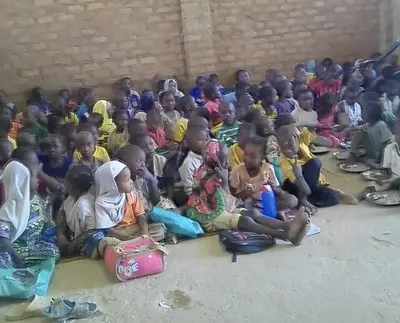 L'école de la misère dans Lim-Pendé : Joseph-Désiré Boybessane démontre le sacrifice des filles de Taley