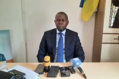 Après l’agence belge ENABEL, c’est le tour de Maître Crépin Mboli-Goumba d’être la victime d’une nouvelle maîtresse de Baba Kongoboro