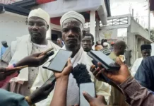 Vif face-à-face à la mosquée de Yapélé entre le nouveau bureau exécutif du conseil supérieur islamique de Centrafrique et la base : ce qui se cache réellement derrière le complot de l’ancienne équipe par intérim Attaque de la ville d'Amdafok : pourquoi le Mytho dictateur Faustin Archange Touadera fait-il appel au Conseil supérieur islamique et au Conseil national des imams de Centrafrique ?