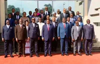 Quand le dictateur censure ses propres ministres pour centraliser la propagande d'État