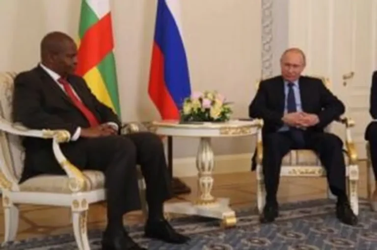 Quand l’économie russe de Vladimir Poutine est prise à son propre piège avec sa stratégie de pillage de l’or en Afrique