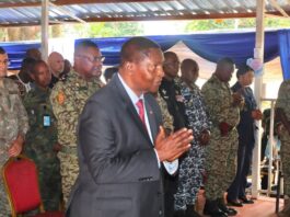Dépassé par l'IA, Touadéra se tourne vers les opérateurs mobiles pour traquer les Centrafricains via les cartes SIM