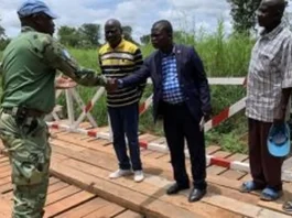 Pendant que Bossangoa s’organise pour sauver le pont stratégique de Kouki détruit par des camions chinois, le Ministère des Travaux publics débarque en raquetteur pour tout bloquer
