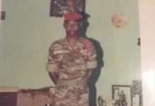 Accusée de préparer un coup d’État, l’adjudant-chef Yves Junior Konzi, sous-officier des FACA, est détenu depuis plusieurs jours à l’OCRB. Plongé au cœur d’une affaire incroyable et spectaculaire qui confirme la paranoïa du régime de Bangui Accusée de préparer un coup d’État, l’adjudant-chef Yves Junior Konzi, sous-officier des FACA, est détenu depuis plusieurs jours à l’OCRB. Plongé au cœur d’une affaire incroyable et spectaculaire qui confirme la paranoïa du régime de Bangui