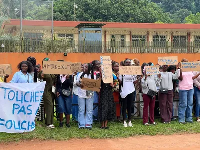 Centrafrique : comment Wagner finance la manifestation des jeunes filles pour soutenir l’ambassadeur de France à Bangui