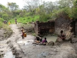 Scandale de l’eau potable à Yalinga : puits pourris , projets validés mais jamais réalisés, et une population qui se gratte la peau jusqu’au sang Scandale de l’eau potable à Yalinga : puits pourris , projets validés mais jamais réalisés, et une population qui se gratte la peau jusqu’au sang