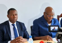 Crépin Mboli-Goumba rappelle le grand sorcier de Carnot, le faux diplômé Évariste Ngamana à l’ordre : « Les décisions du Conseil constitutionnel s’imposent à toutes les autorités » Crépin Mboli-Goumba rappelle le grand sorcier de Carnot, le faux diplômé Évariste Ngamana à l’ordre : « Les décisions du Conseil constitutionnel s’imposent à toutes les autorités »