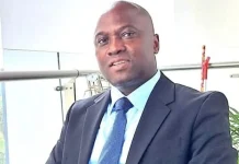 Le Président Touadera et sa septième République embarrassée de plusieurs prisonniers politiques : cas emblématique du Dr Dominique Désiré ERENON. Le Président Touadera et sa septième République embarrassée de plusieurs prisonniers politiques : cas emblématique du Dr Dominique Désiré ERENON.