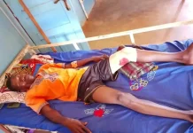 Obo : un jeune homme agressé et blessé par balle par un soldat FACA MBOLIKOïGO Yves sur le lit de l’hôpital après son agression par le soldat FACA à Obo, dans la préfecture du Haut-Mbomou, au sud-est de la Centrafrique.