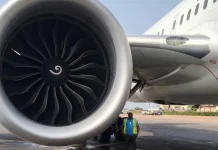 Aéroport de Bangui : pourquoi les bagages du DG de CORE AVIATION SERVICES, de retour de Paris, sont-ils sortis sans contrôle douanier? Sur le tarmac de l’aéroport international de Bangui. Photo CNC